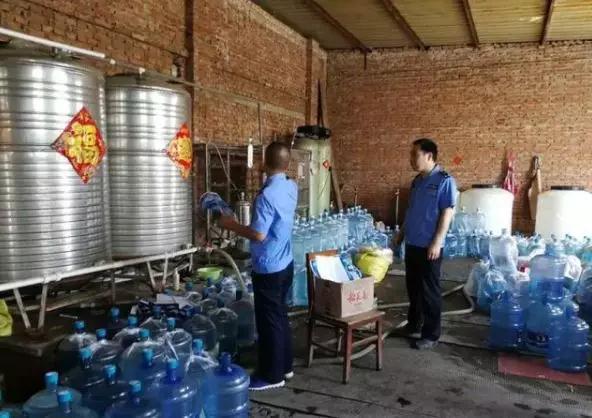 你還在喝桶裝水嗎？直飲水設備真香